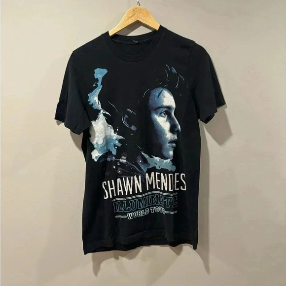 Shawn Mendes Illuminate World Tour Concert T-Shirt - Picture 1 of 5